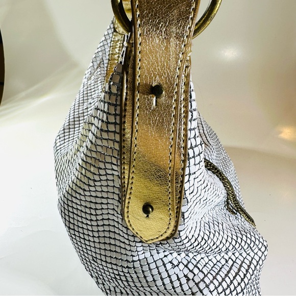 Big beautiful, gently loved white chain, male handbag gold accents strap by J Lo - Picture 6 of 9